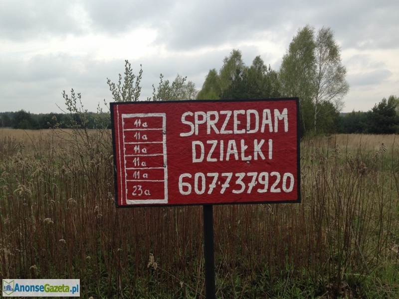 Sprzedam działke budowlaną 11a