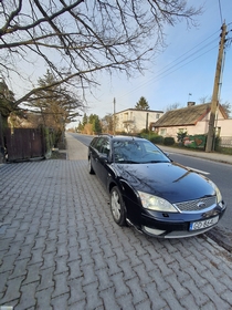 Ford Mondeo 2.5 V6 Ghia Executive LPG