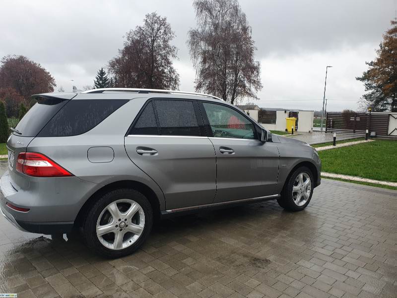 Mercedes ML 166 350 BlueTech 4x4 Pneumatyczne zawieszeenie