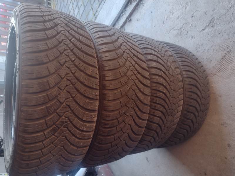 Komplet 4 x  opony z felgami 205/50 R16 zimowe