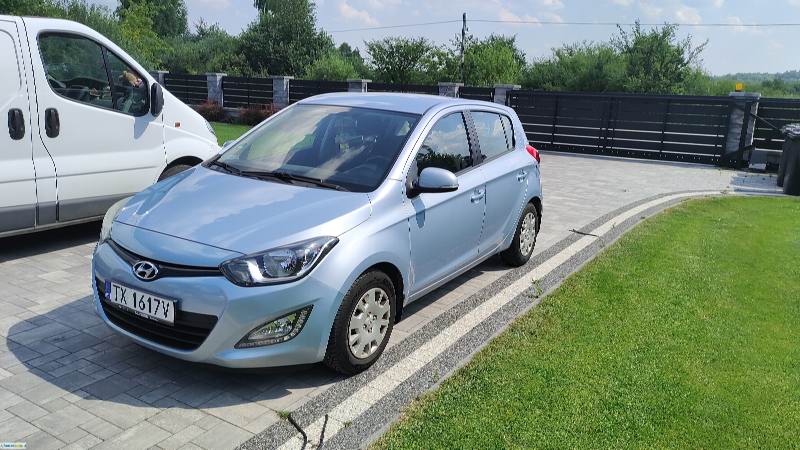 HYUNDAI i20 2012r, stan bardzo dobry