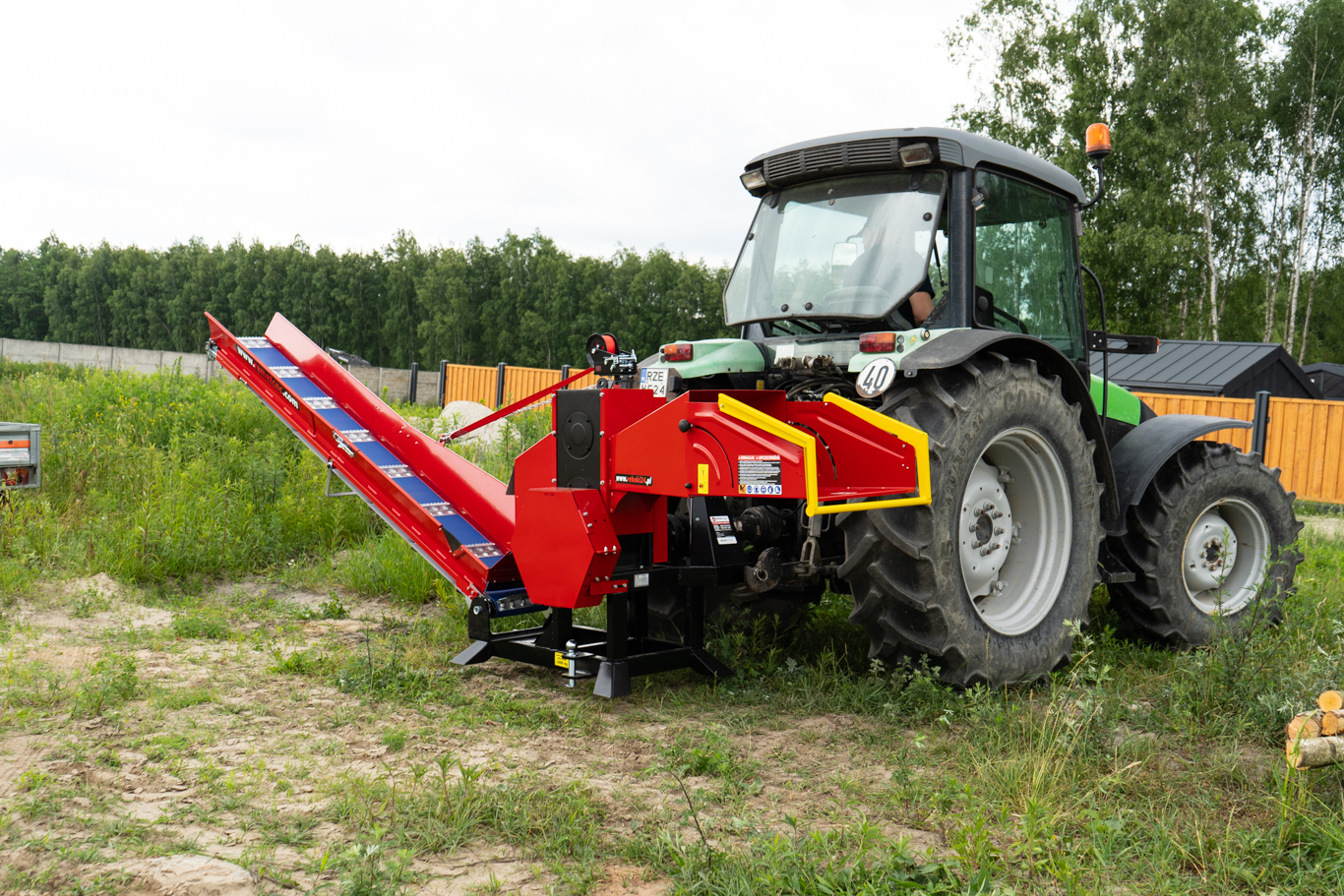 Rębak R150 z taśmociągiem 3m - REMET