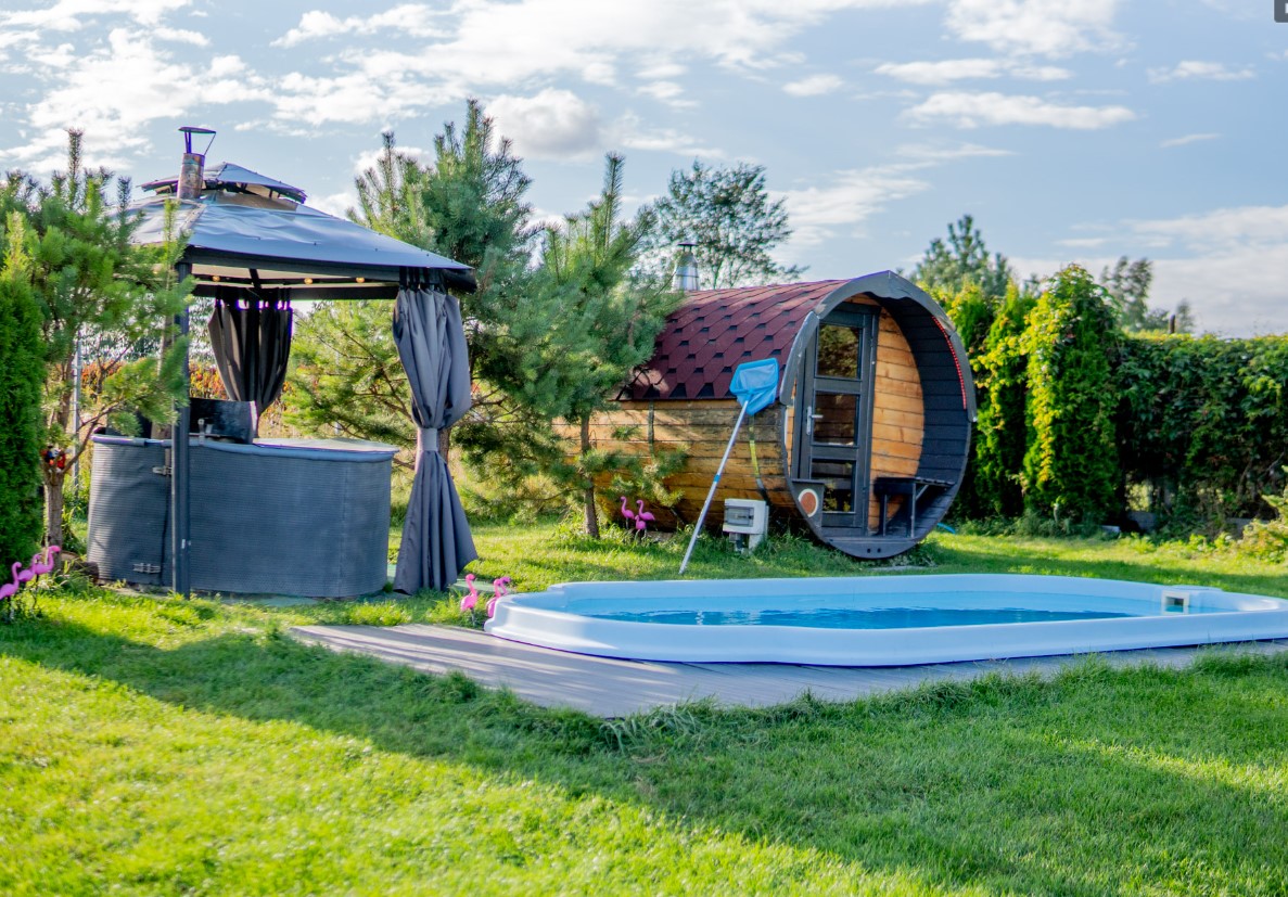 Romantyczny Wypoczynek - Urokliwy, całoroczny dom z jacuzzi i sauną na Mazurach