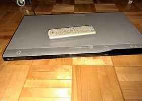 Telewizor LG 29&quot; kineskopowy ze stolikiem i DVD LG