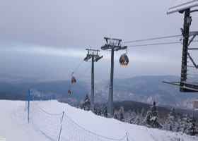 Wyjazdy na narty, snowboard po Polsce i Europie  z Biurem Podróży Variustur
